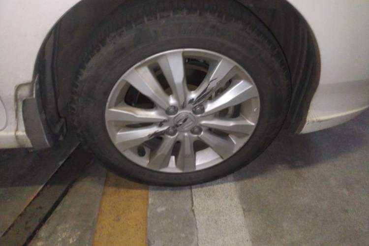 Used Honda City Classic 2012 1.5L Automatic Elite Edition Right Front Wheel Hub