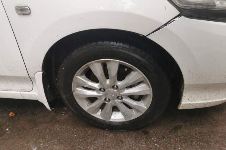 Used Honda City Classic 2012 1.5L Automatic Elite Edition Right Front Wheel Hub