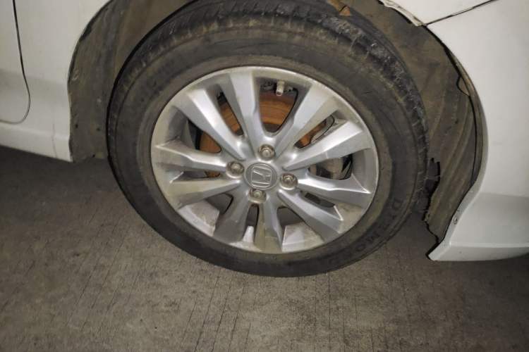 Used Honda City Classic 2012 1.5L manual Elite Edition Right Front Wheel Hub