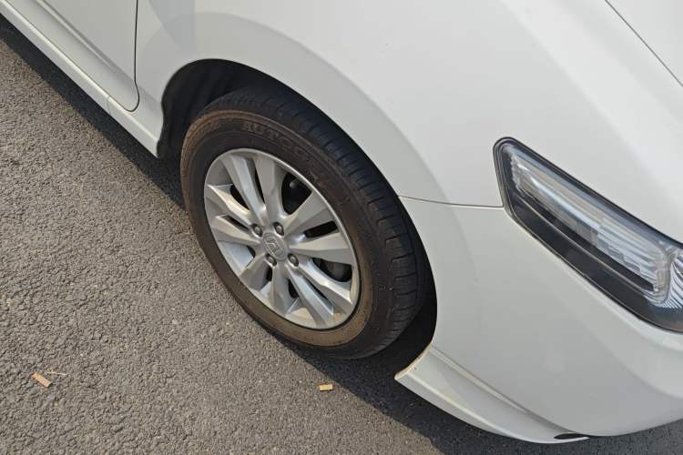 Used Honda City Classic 2012 1.5L manual Elite Edition Right Front Wheel Hub