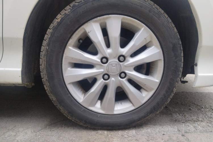 Used Honda City Classic 2012 1.5L manual Elite Edition Right Front Wheel Hub