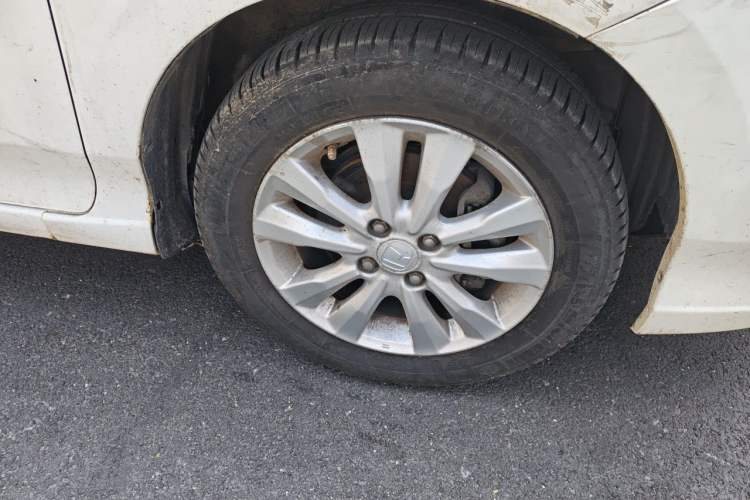 Used Honda City Classic 2012 1.5L manual Comfort version Right Front Wheel Hub