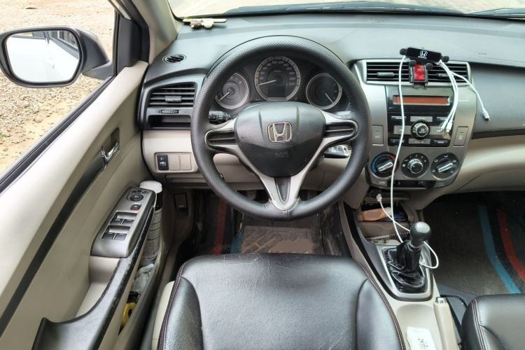 Used Honda City Classic 2012 1.5L manual Elite Edition Steering Wheel