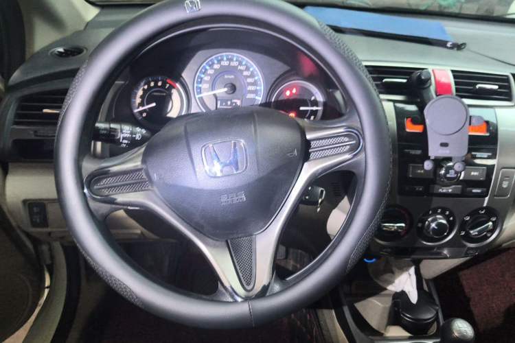 Used Honda City Classic 2012 1.5L manual Elite Edition Steering Wheel