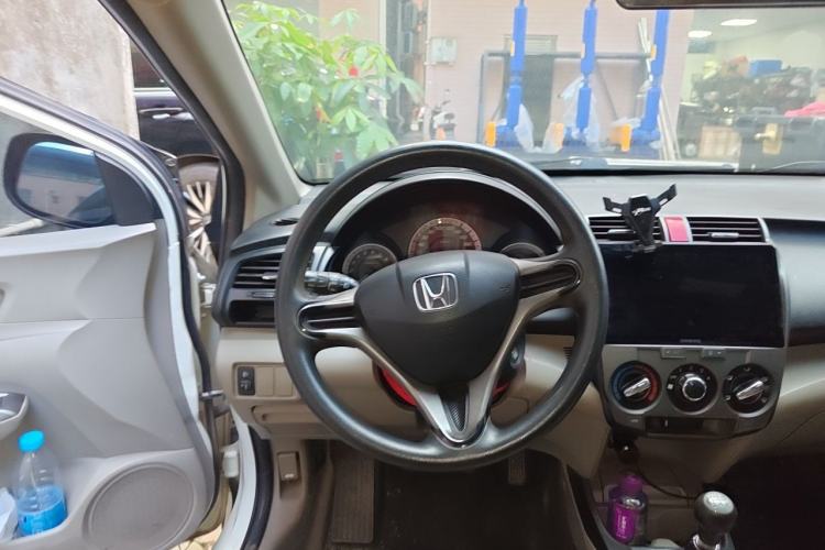 Used Honda City Classic 2012 1.5L manual Elite Edition Steering Wheel