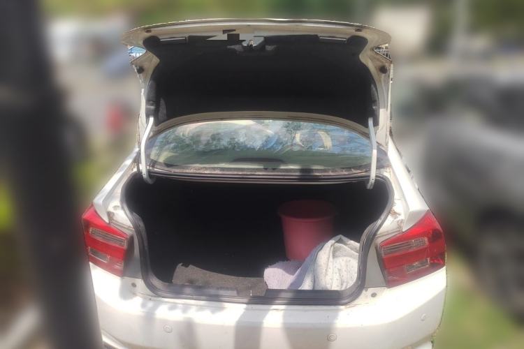 Used Honda City Classic 2012 1.5L manual Elite Edition Trunk