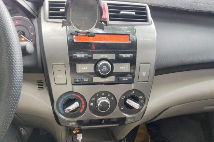 Used Honda City Classic 2014 Style 1.5L Manual Elite Edition Audio And AC Panel