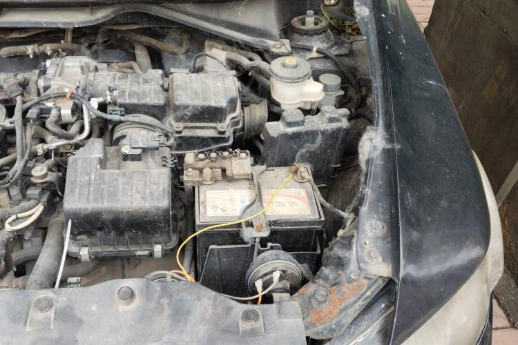 Used Honda City Classic 2014 Style 1.5L Manual Elite Edition Engine Bay Left