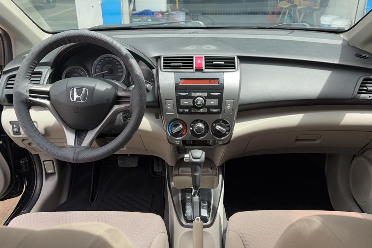 Used Honda City Classic 2014 Style 1.5L Automatic Elite Edition Interior 3