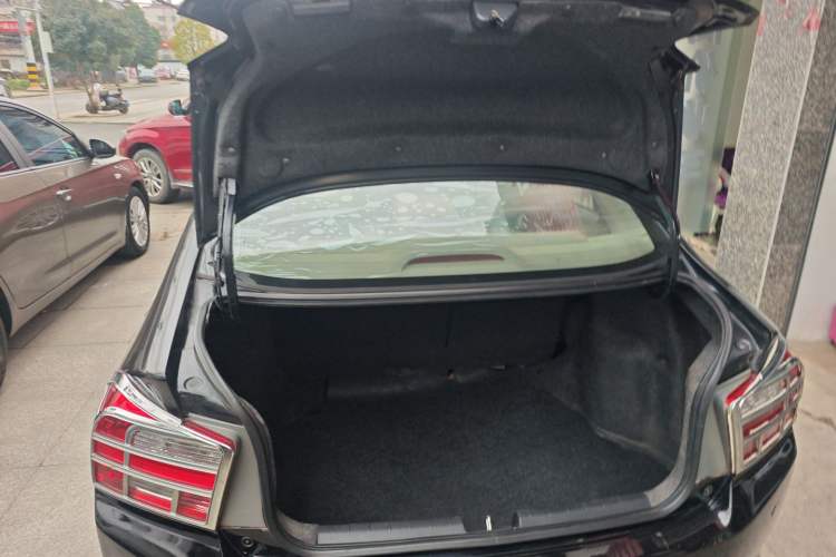 Used Honda City Classic 2014 Style 1.5L Manual Elite Edition Trunk