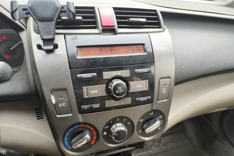 Used Honda City Classic 2014 Style 1.5L Manual Elite Edition Audio And AC Panel