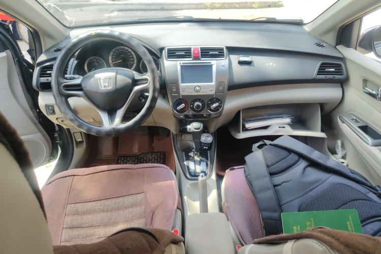 Used Honda City Classic 2014 Style 1.5L Automatic Elite Edition Center Console