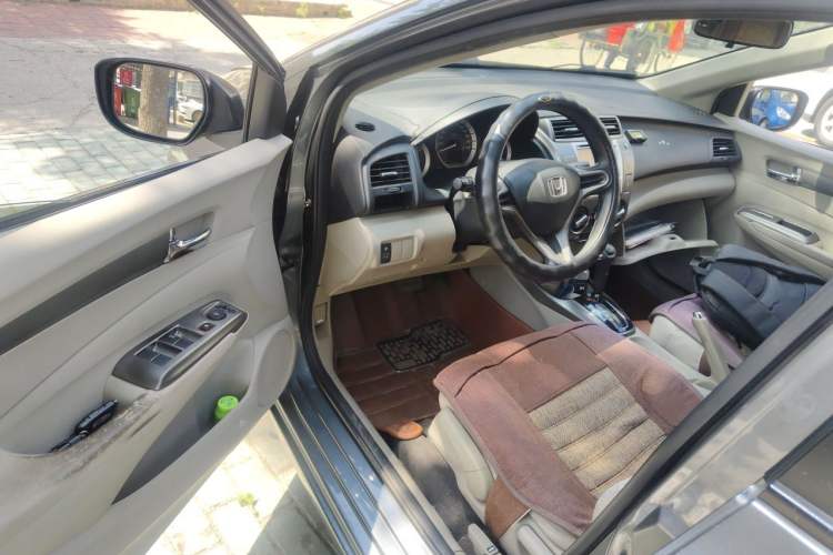 Used Honda City Classic 2014 Style 1.5L Automatic Elite Edition Driver Seat