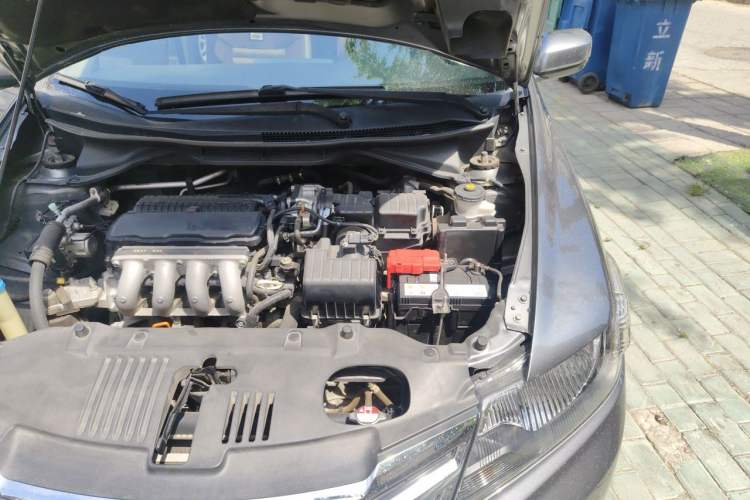 Used Honda City Classic 2014 Style 1.5L Automatic Elite Edition Engine Bay Left