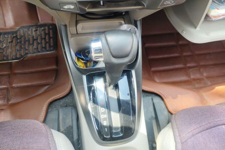 Used Honda City Classic 2014 Style 1.5L Automatic Elite Edition Gear Lever