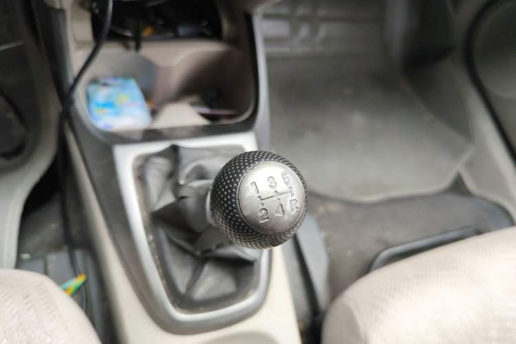 Used Honda City Classic 2014 Style 1.5L Manual Elite Edition Gear Lever