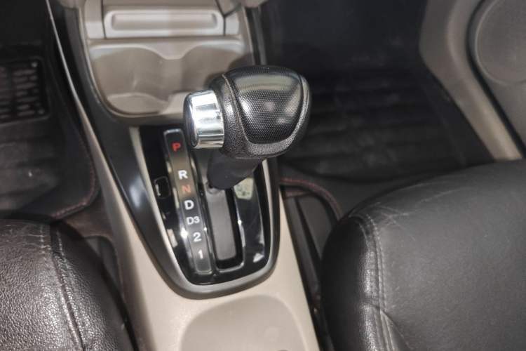 Used Honda City Classic 2014 Style 1.5L Automatic Elite Edition Gear Lever