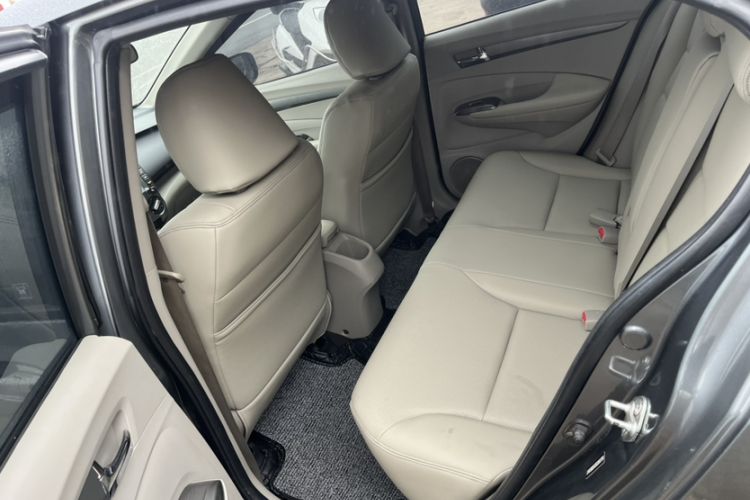 Used Honda City Classic 2014 Style 1.5L Automatic Elite Edition Interior 3