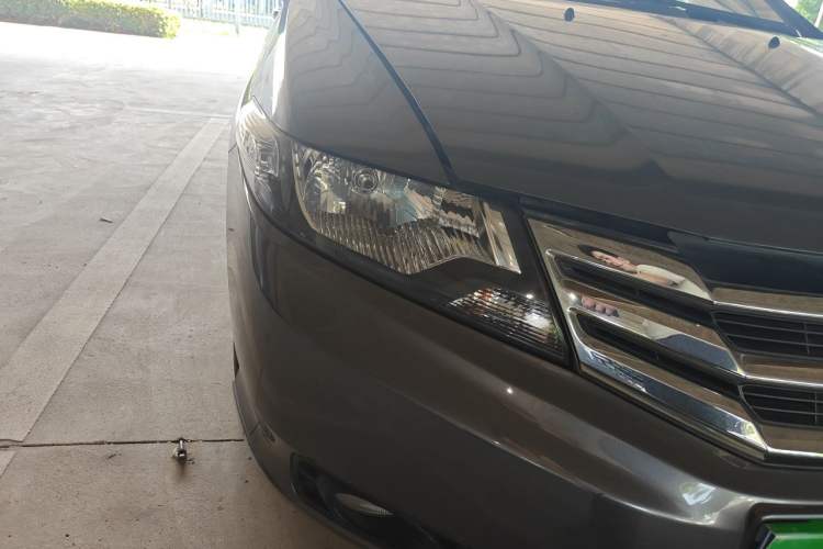 Used Honda City Classic 2014 Style 1.5L Automatic Elite Edition Right Front Headlight