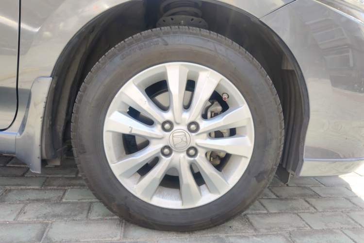 Used Honda City Classic 2014 Style 1.5L Automatic Elite Edition Right Front Wheel Hub