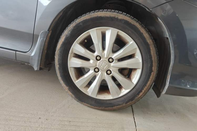 Used Honda City Classic 2014 Style 1.5L Automatic Elite Edition Right Front Wheel Hub