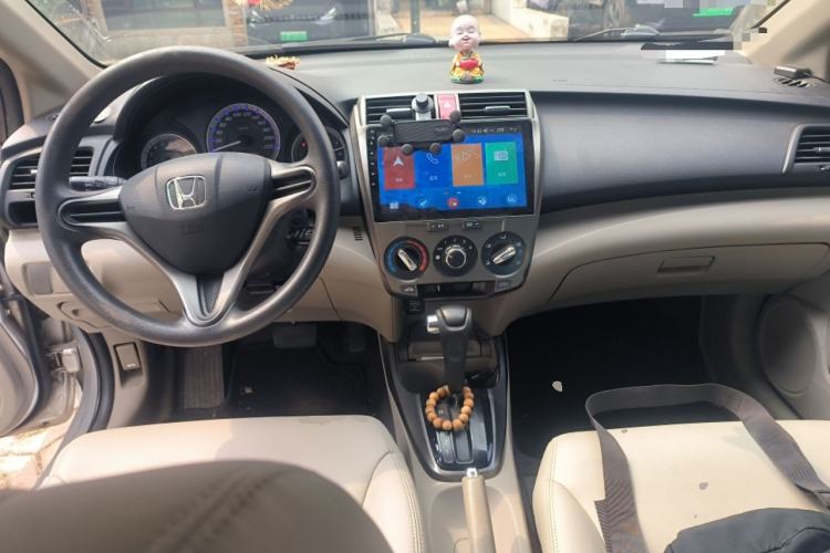 Used Honda City Classic 2014 Style 1.5L Automatic Elite Edition Center Console