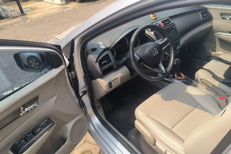 Used Honda City Classic 2014 Style 1.5L Automatic Elite Edition Driver Seat