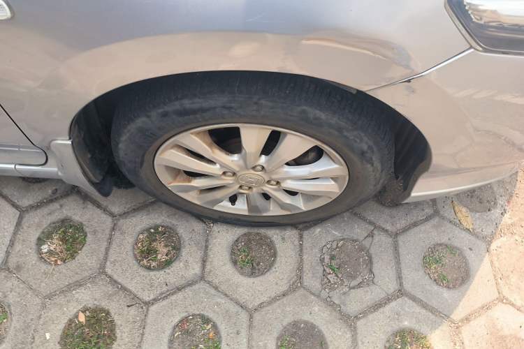 Used Honda City Classic 2014 Style 1.5L Automatic Elite Edition Right Front Wheel Hub