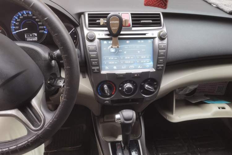 Used Honda City Classic 2014 Style 1.5L Automatic Elite Edition Audio And AC Panel