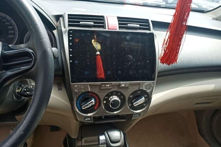 Used Honda City Classic 2014 Style 1.5L Automatic Elite Edition Audio And AC Panel