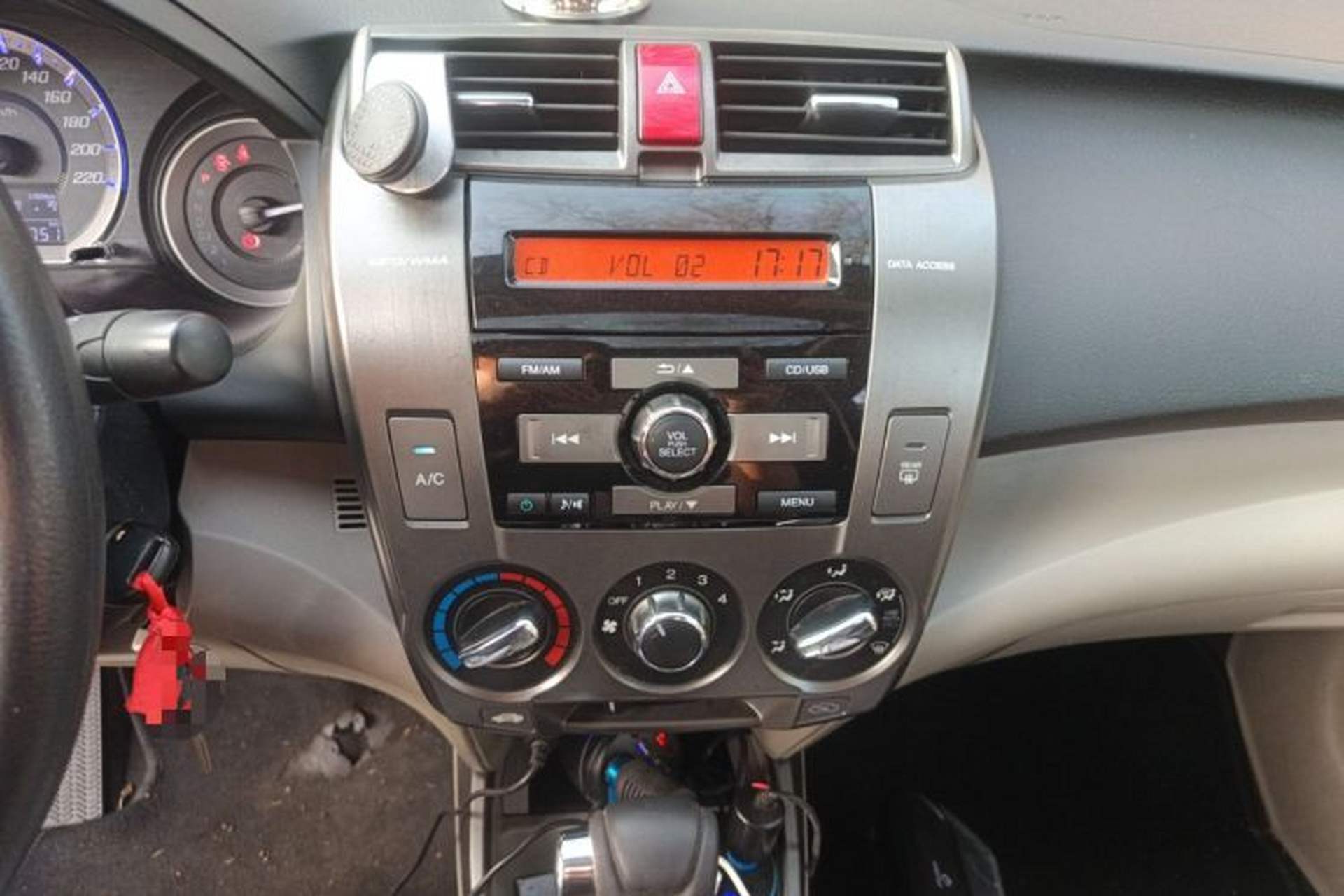 Used Honda City Classic 2014 Style 1.5L Automatic Elite Edition Audio And AC Panel