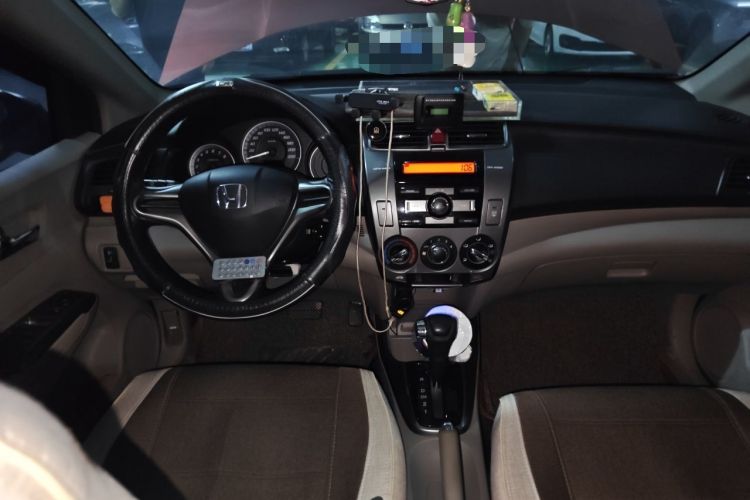 Used Honda City Classic 2014 Style 1.5L Automatic Elite Edition Center Console