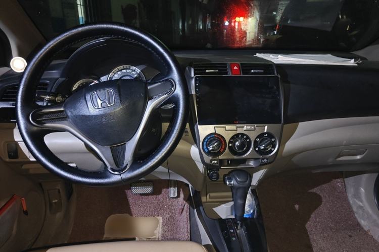 Used Honda City Classic 2014 Style 1.5L Automatic Elite Edition Center Console
