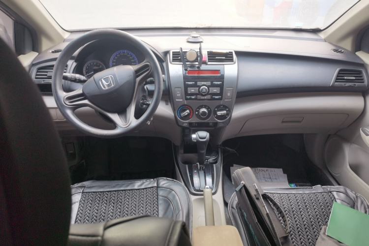 Used Honda City Classic 2014 Style 1.5L Automatic Elite Edition Center Console