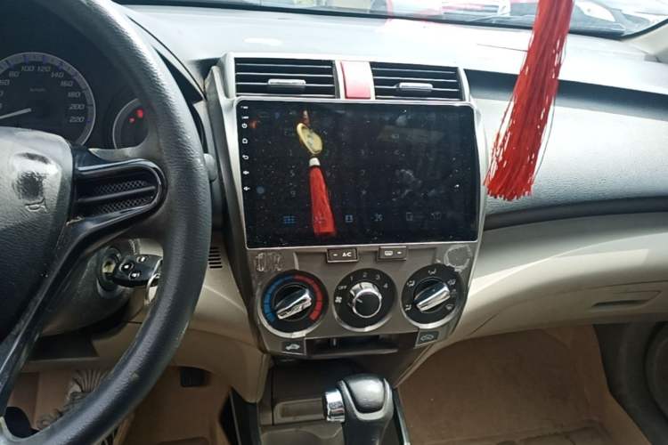Used Honda City Classic 2014 Style 1.5L Automatic Elite Edition Center Console