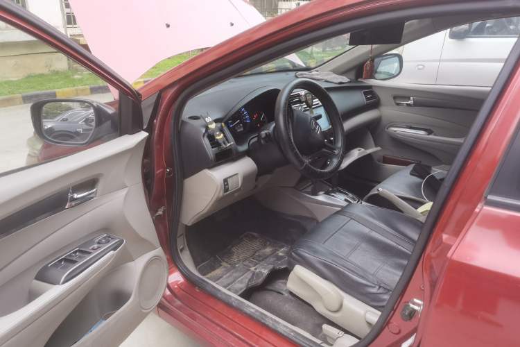 Used Honda City Classic 2014 Style 1.5L Automatic Elite Edition Driver Seat