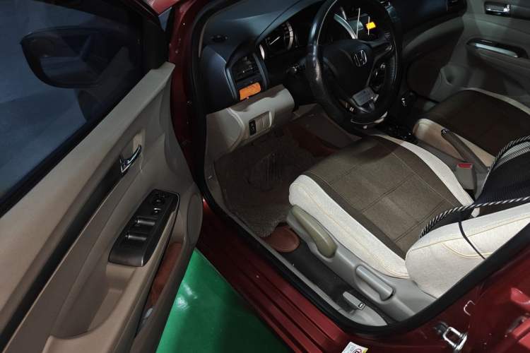 Used Honda City Classic 2014 Style 1.5L Automatic Elite Edition Driver Seat