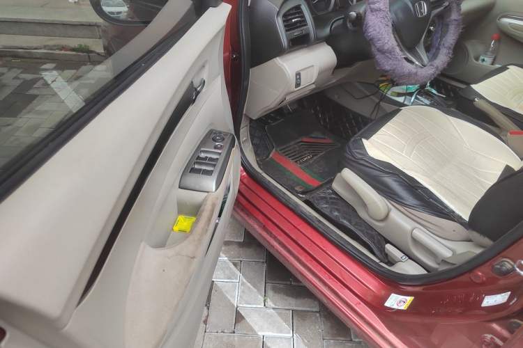 Used Honda City Classic 2014 Style 1.5L Automatic Elite Edition Driver Seat