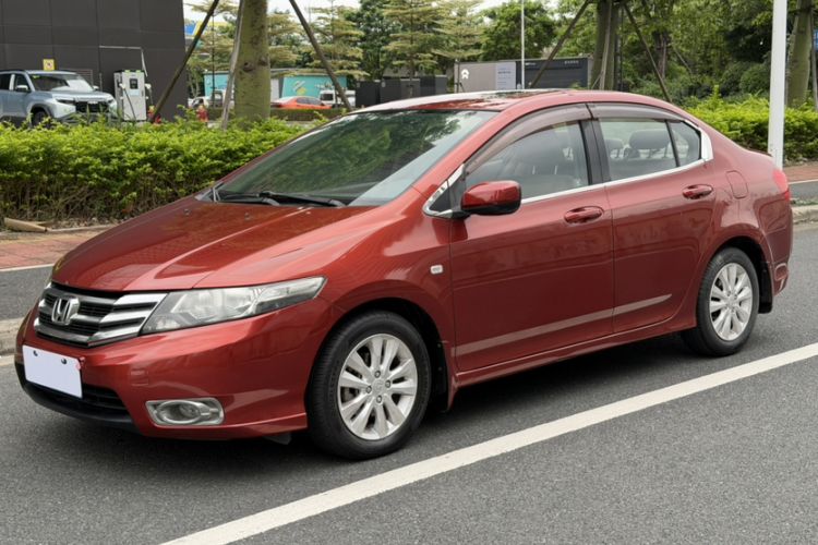 Used Honda City Classic 2014 Style 1.5L Automatic Elite Edition Exterior 3