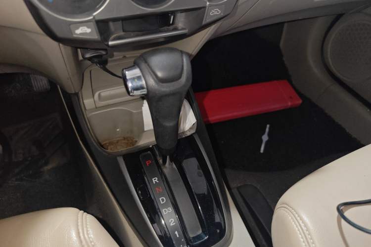 Used Honda City Classic 2014 Style 1.5L Automatic Elite Edition Gear Lever