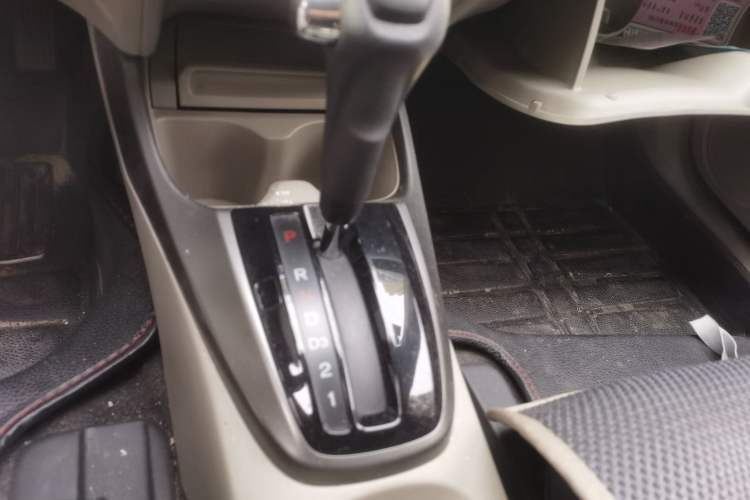 Used Honda City Classic 2014 Style 1.5L Automatic Elite Edition Gear Lever