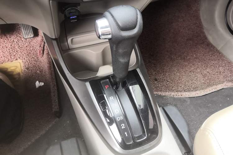 Used Honda City Classic 2014 Style 1.5L Automatic Elite Edition Gear Lever