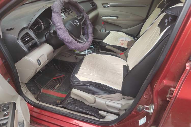 Used Honda City Classic 2014 Style 1.5L Automatic Elite Edition Left Front Seat