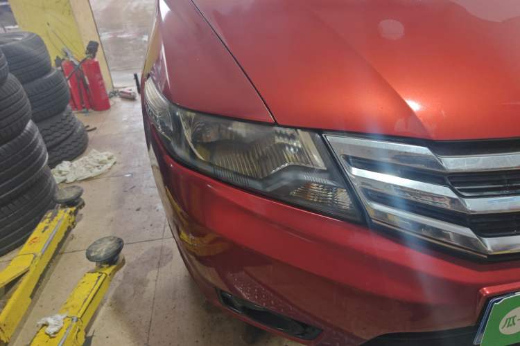 Used Honda City Classic 2014 Style 1.5L Automatic Elite Edition Right Front Headlight