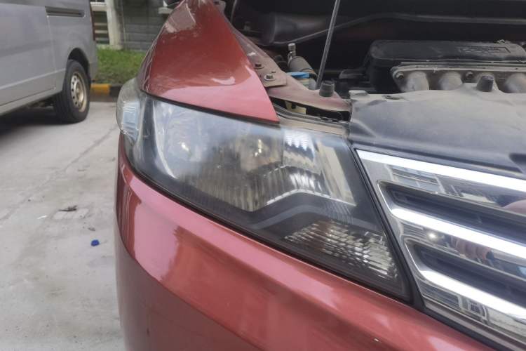 Used Honda City Classic 2014 Style 1.5L Automatic Elite Edition Right Front Headlight