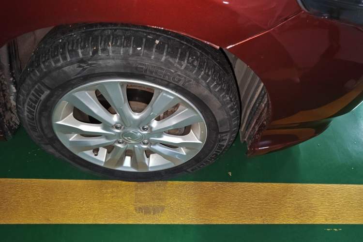 Used Honda City Classic 2014 Style 1.5L Automatic Elite Edition Right Front Wheel Hub