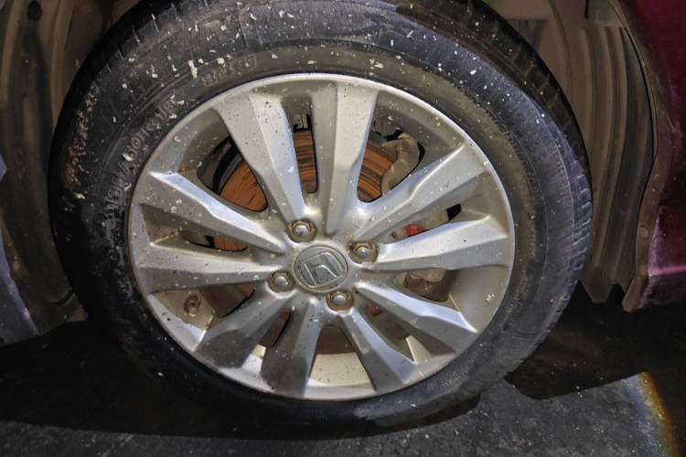 Used Honda City Classic 2014 Style 1.5L Automatic Elite Edition Right Front Wheel Hub