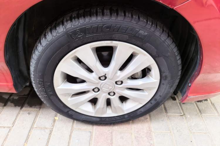 Used Honda City Classic 2014 Style 1.5L Automatic Elite Edition Right Front Wheel Hub