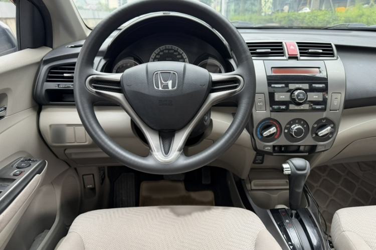 Used Honda City Classic 2014 Style 1.5L Automatic Elite Edition Steering Wheel
