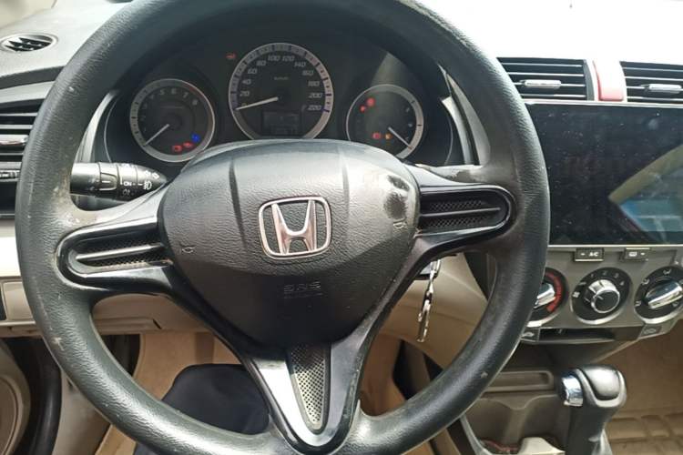 Used Honda City Classic 2014 Style 1.5L Automatic Elite Edition Steering Wheel